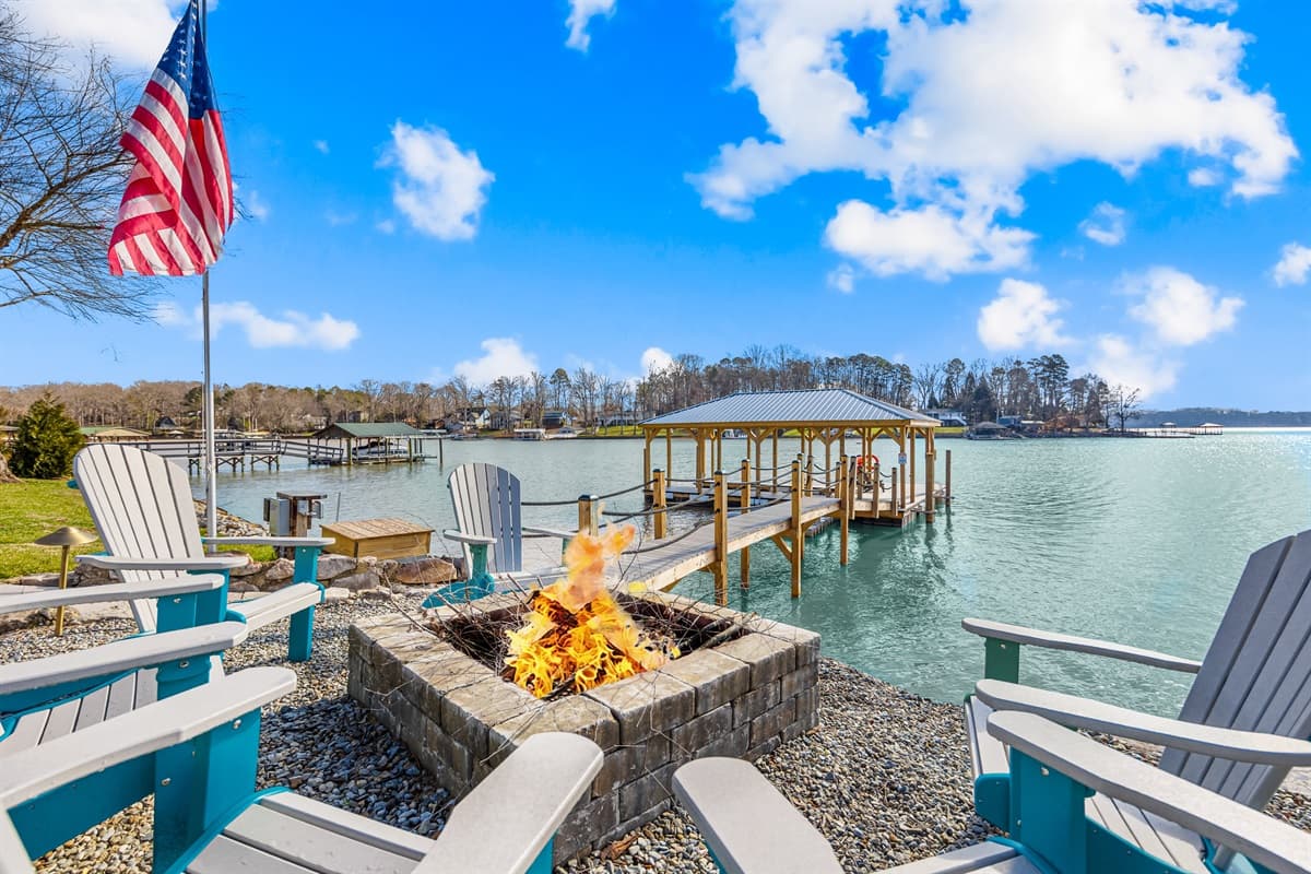 Your firepit is just feet away from Lake Norman.