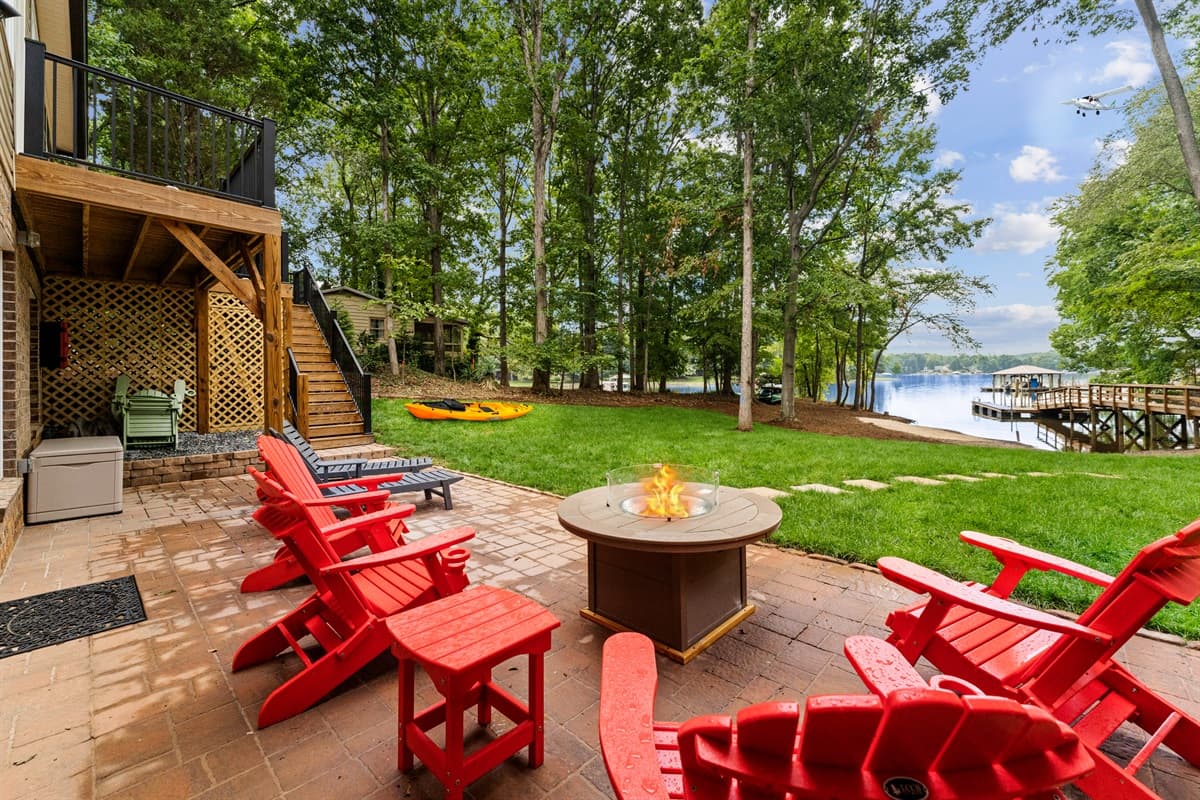 Your tranquil cove! Reach out to us right away with any questions!